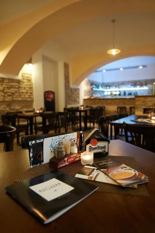 Usedlost Kotlářka Hotel Praga 3*,  República Checa